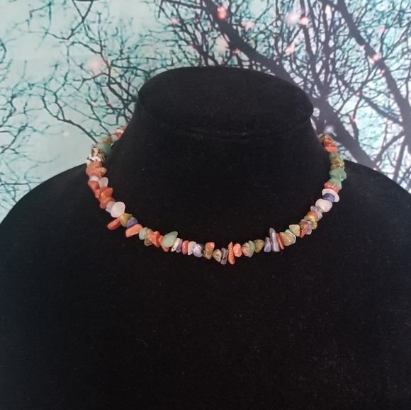 Gorgeous Stone Necklace - Picture 4 of 4